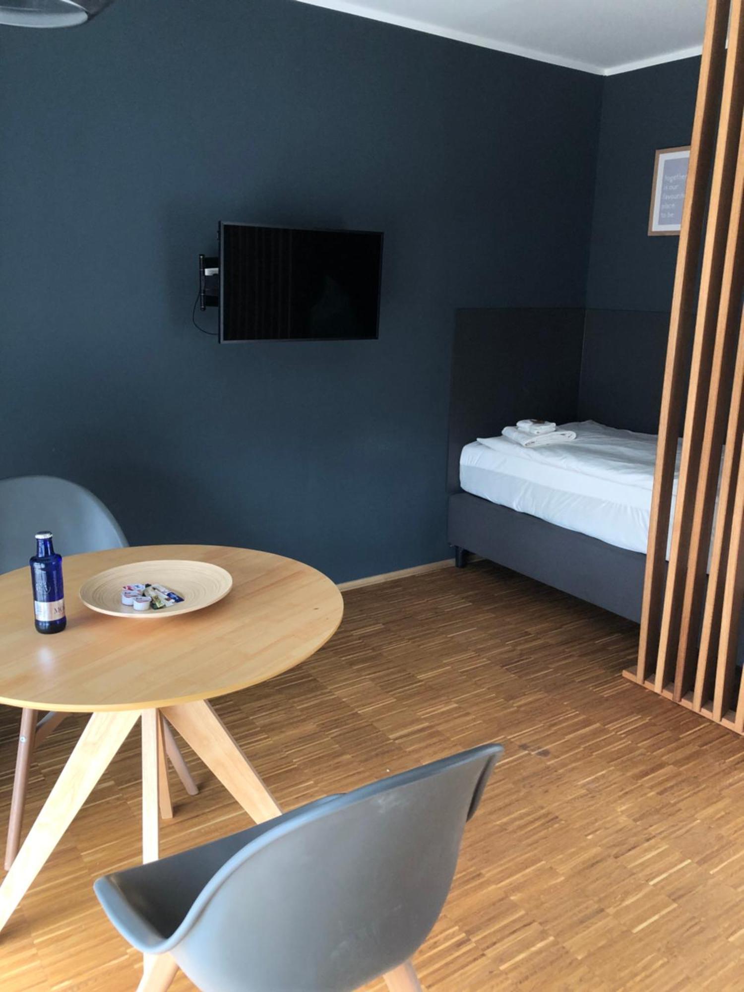 Appartement Schicke In Messenaehe