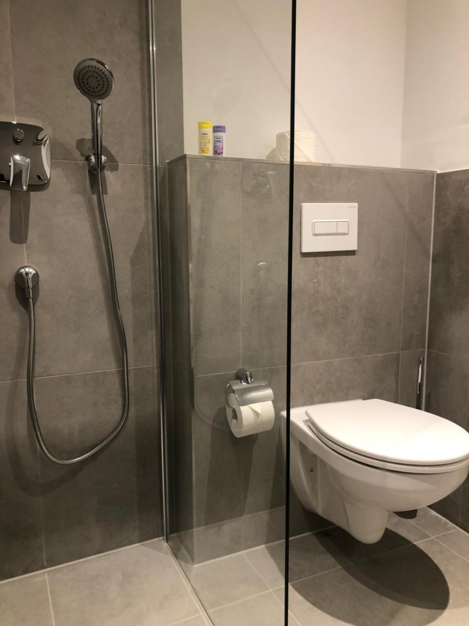 Apartment Schicke In Messenaehe *